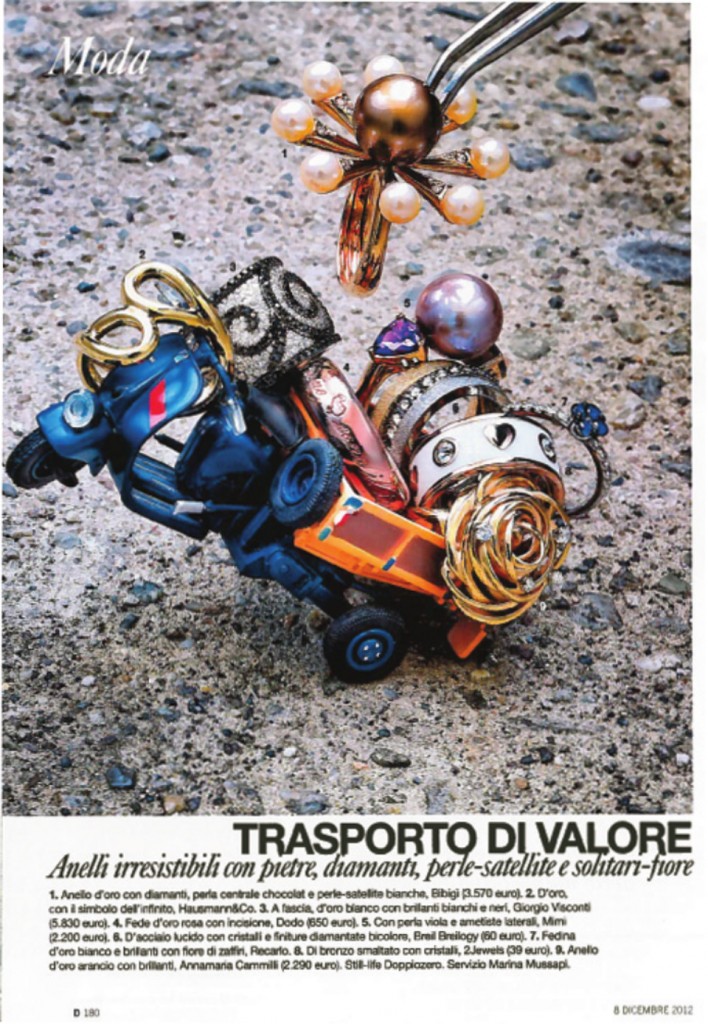 Anello in oro della Collezione Infinito Hausmann & Co. su D di Repubblica