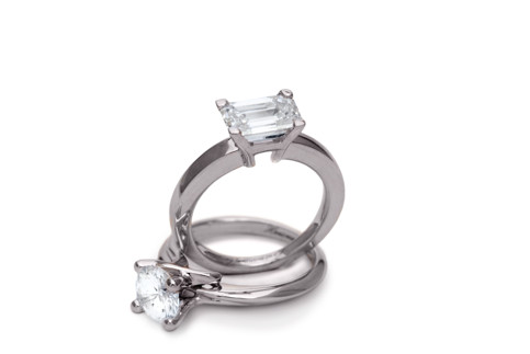 Anello di fidanzamento, anello con solitario, fedi matrimoniali nella collezione Bridal di Hausmann & Co. Hausmann & Co. Bridal Collection: solitaire, trilogy and wedding rings