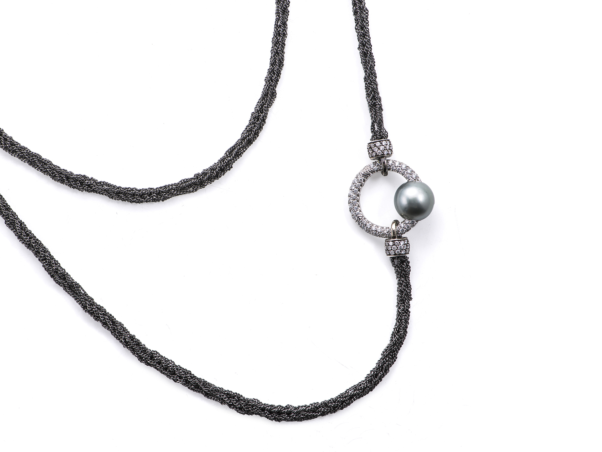 Le perle: un materiale prezioso da trattare con cura. Ecco come prendersene cura al meglio