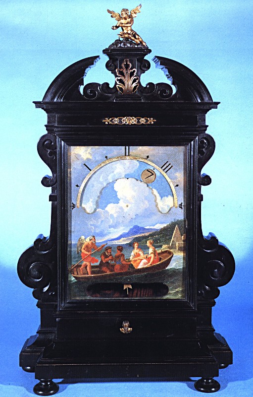Orologio notturno con cassa in legno ebanizzato, mostra in rame dipinto, h cm 70,5. Fonte: Museo