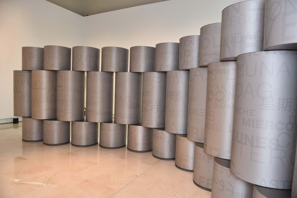 Una vetrina per la mostra The Day-Date Exhibition realizzata prendendo ispirazione dal bracciale President