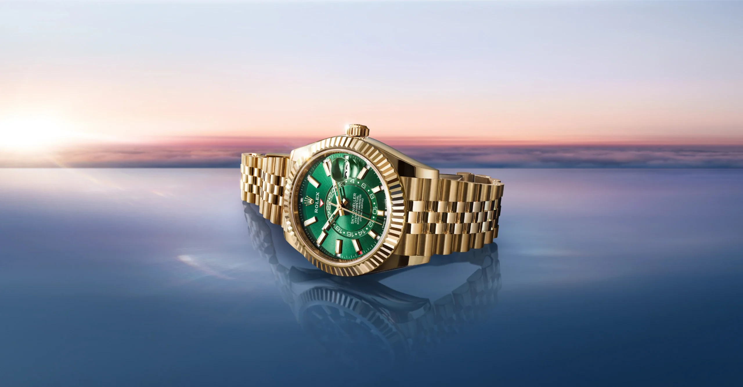 rolex-new-watches-2025-new-dials-sky-dweller-ambiance_m336938-0008_2501-landscape