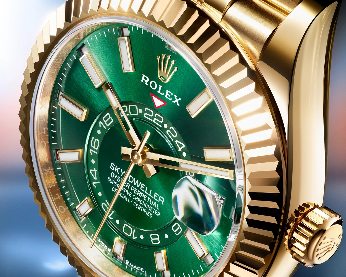 rolex-new-watches-2025-new-dials-sky-dweller_m336938-0008_2412uf_001-landscape