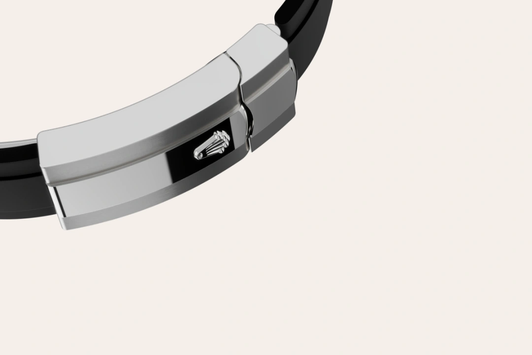 rolex-bespoke-assets/model_feature_assets_landscape/bracelet_landscape/anim-bracelet-material-portrait-336239-sky-oysterflex-black-31ka09--0104.webp